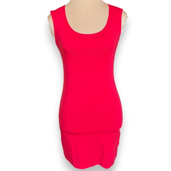 Forever 21 Dresses & Skirts - FOREVER 21 red bodycon dress open back sleeveless stretch small
